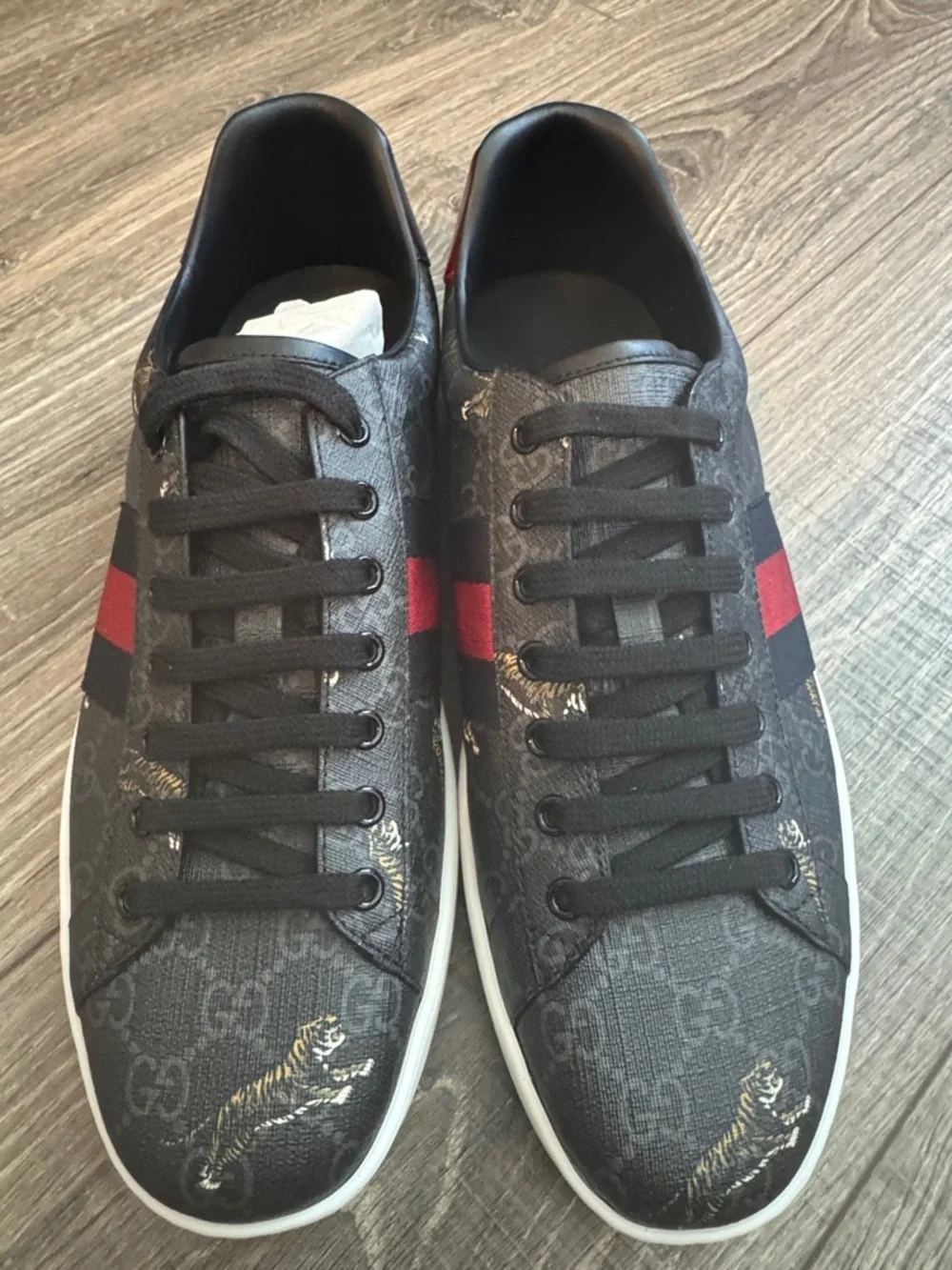Gucci Black Leather Low-Top Sneaker with Red & Navy Web Stripe - Picture 5 of 10